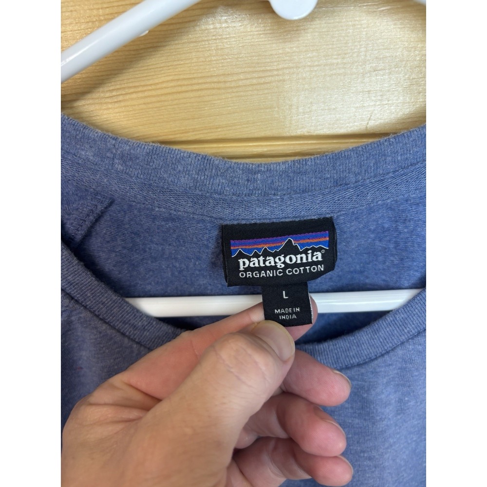 Patagonia Women's Fitz Roy Bison Pullover Crewneck Sweatshirt Size Large Blue - Picture 3 of 7